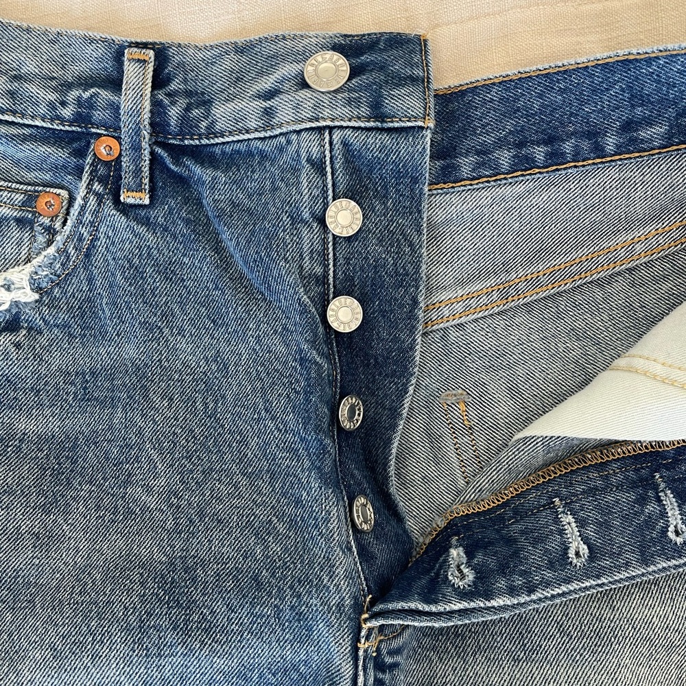 Agolde Dee Super High Rise Shorts - Picture 4 of 5